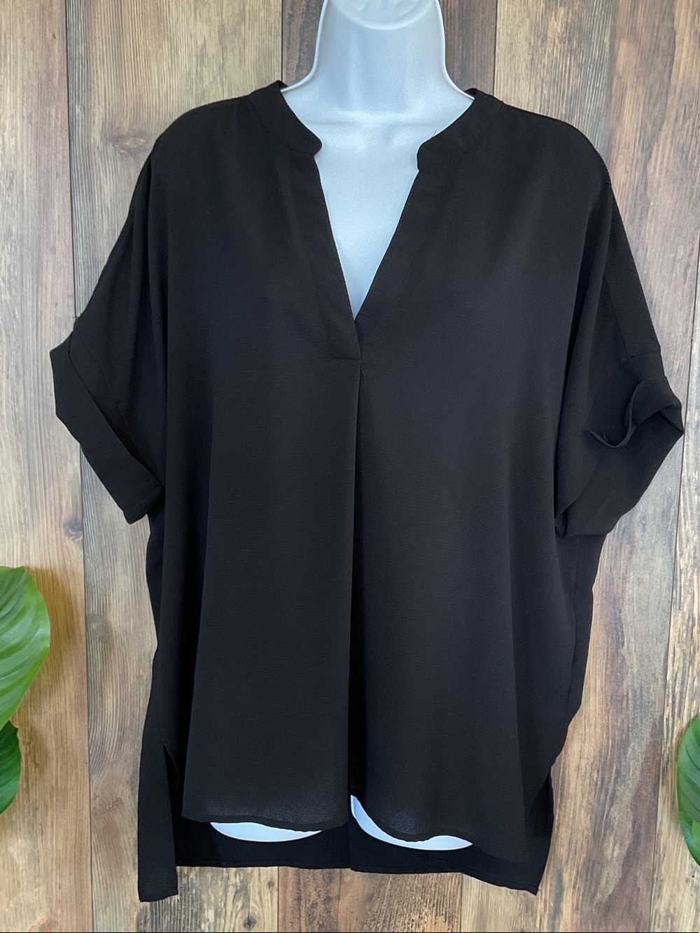She + Sky Black Split V-Neck Short Sleeve Oversized Tunic Top M W491